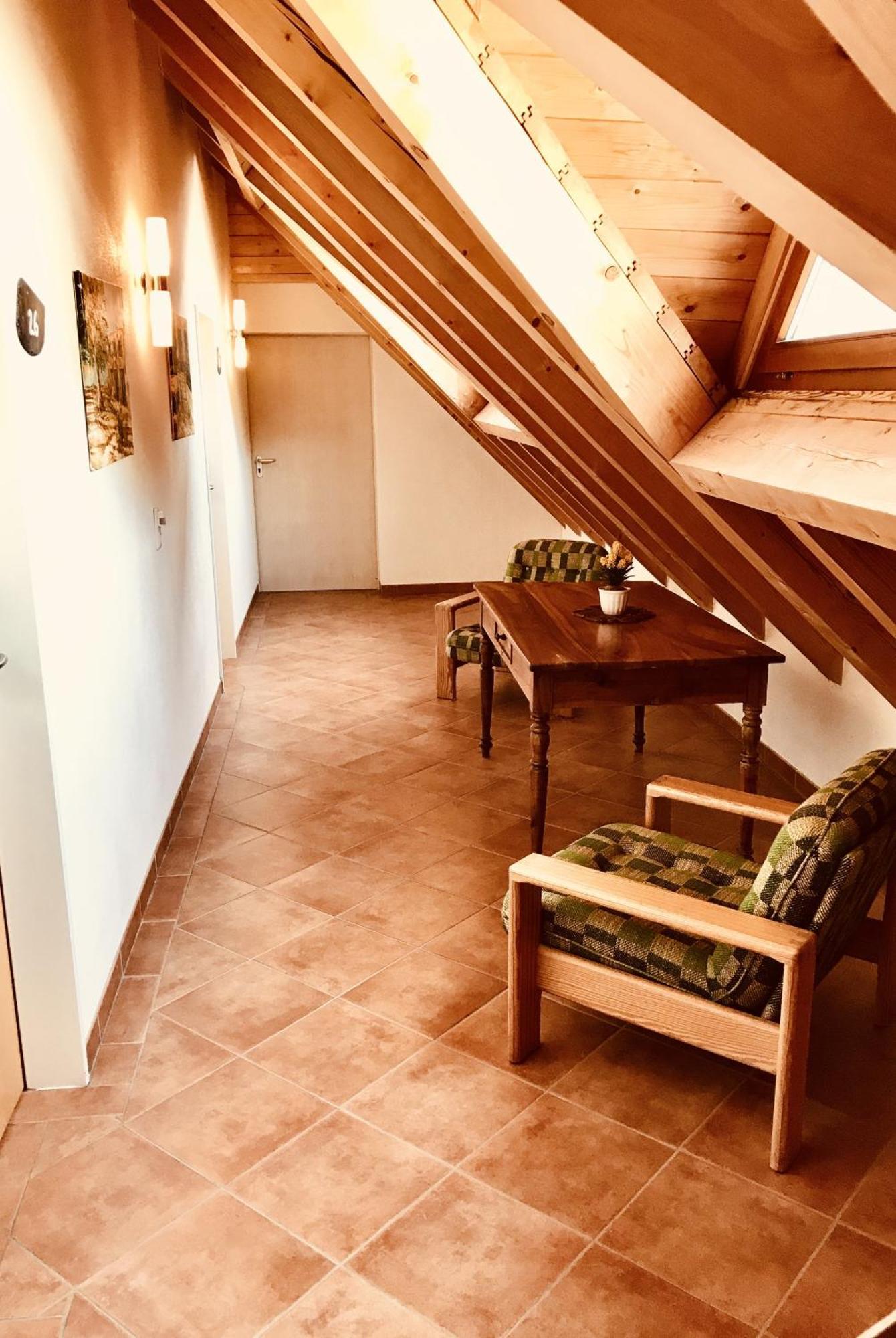 Hotel Weingut Dehren エレンツ・ポルタースドルフ 部屋 写真